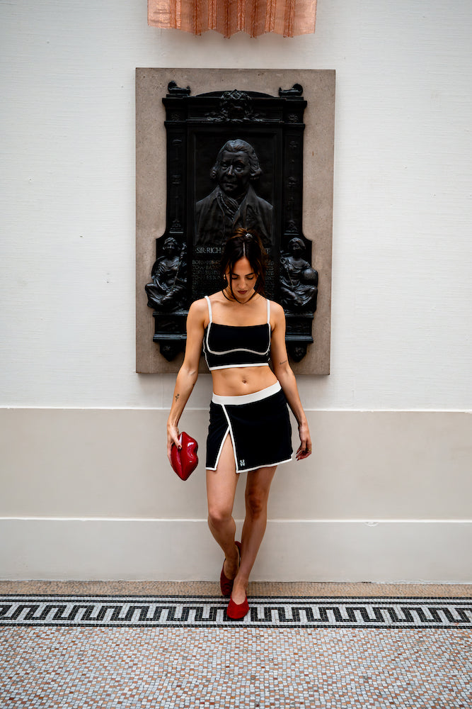 Luxe Sports Bra - Black & Cream